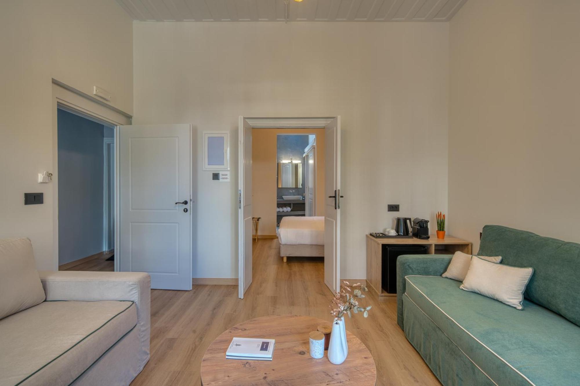 Vittore Gambello Rooms นาฟปลิโอ ภายนอก รูปภาพ